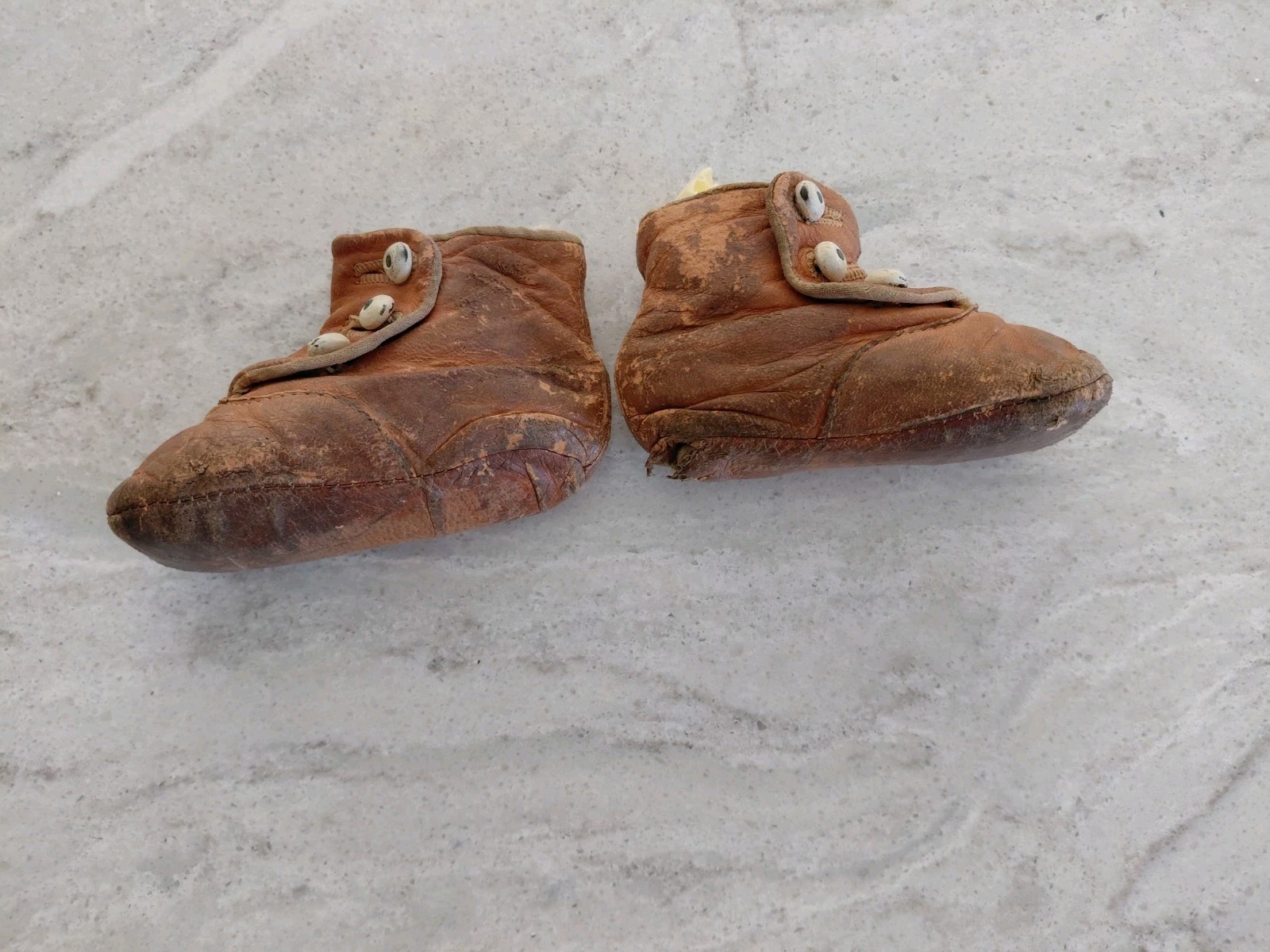 Antique Button Leather BABY SHOES See Note