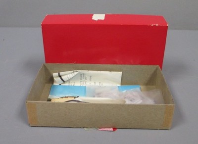 Scale Structures 11511 HO Board & Bat Crossing Shanty Kit