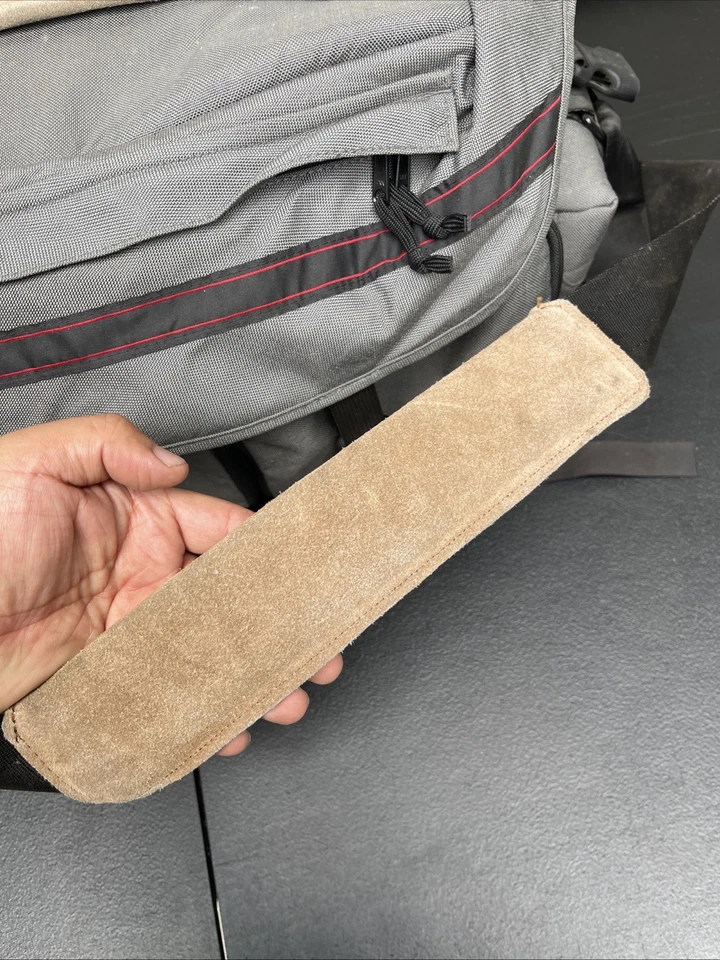 Vintage Tamrac Camera Pro Equipment Shoulder Bag Case - Extra Large - Gray - USA - Image 3 of 4