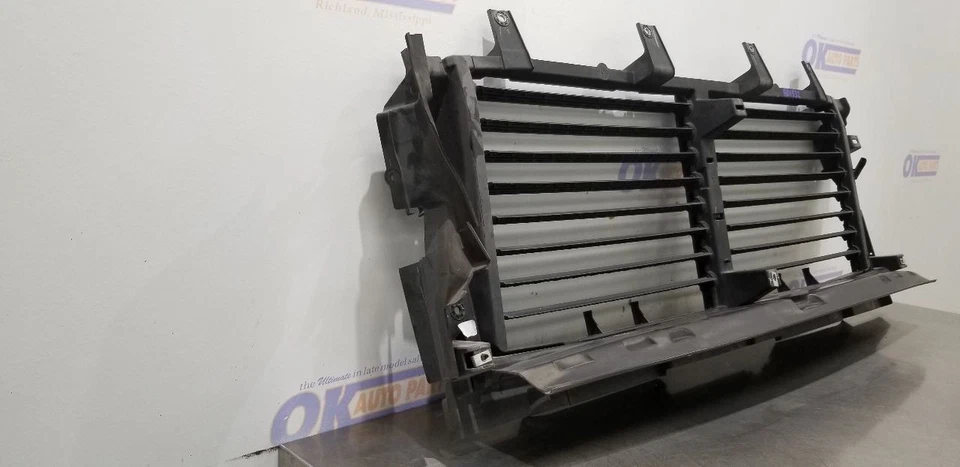 20 GMC SIERRA 1500 AIR SHUTTER 5.3L - Image 3 of 4