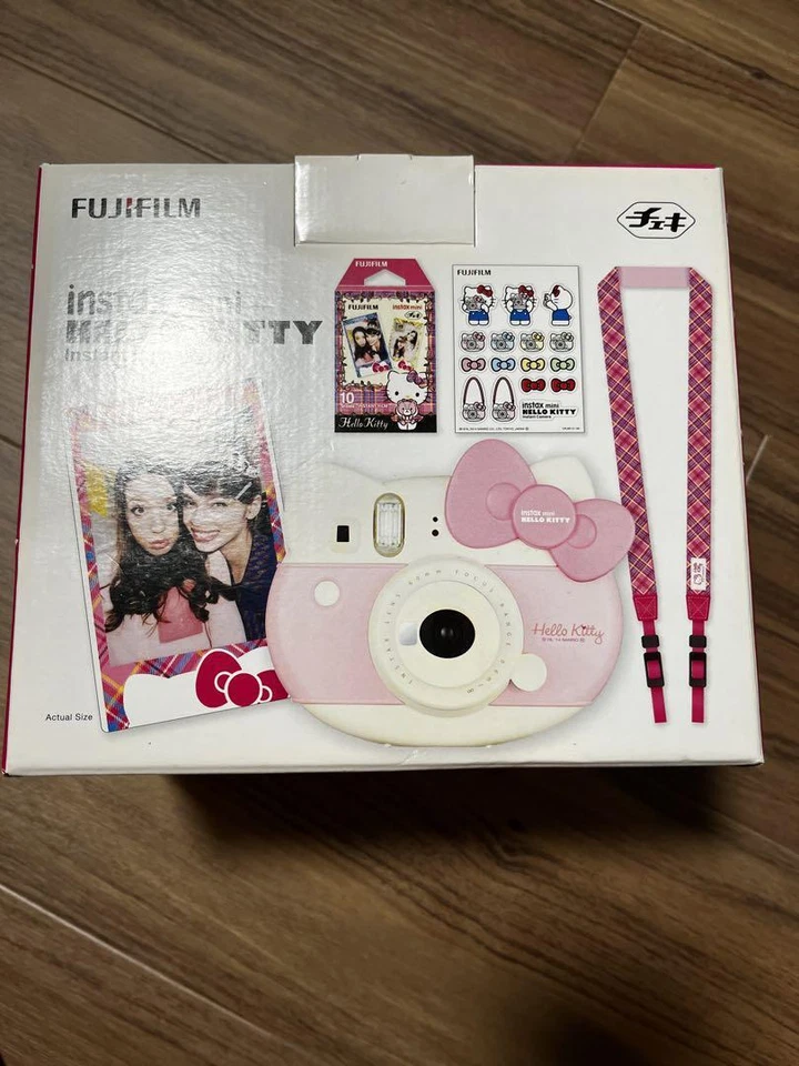FUJIFILM Hello Kitty Fuji Instant Camera Kit Cheki Instax Mini Series Pink - Image 2 of 3