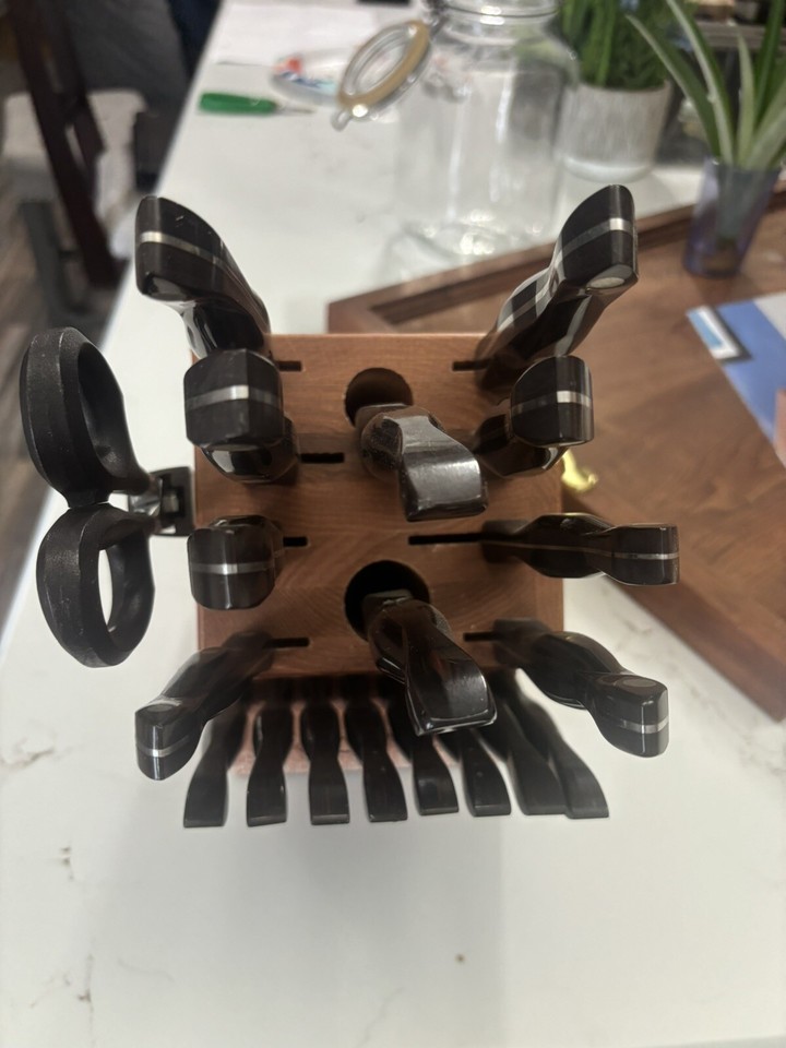 Cutco 19Pieces Kitchen Knife Set Cherry Wood Stand Classic Dark