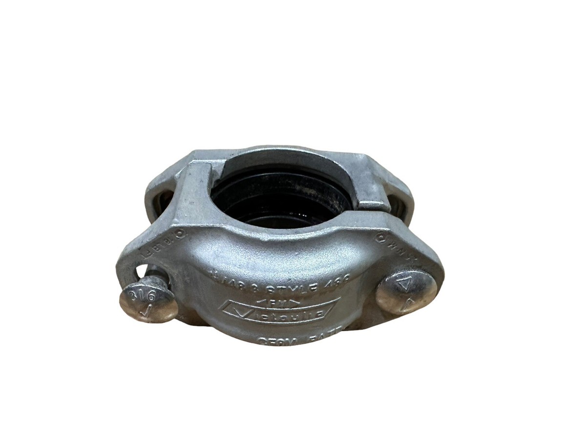VICTAULIC STYLE 489 COUPLING. 1.5”, CF8M, RIGID, GROOVED