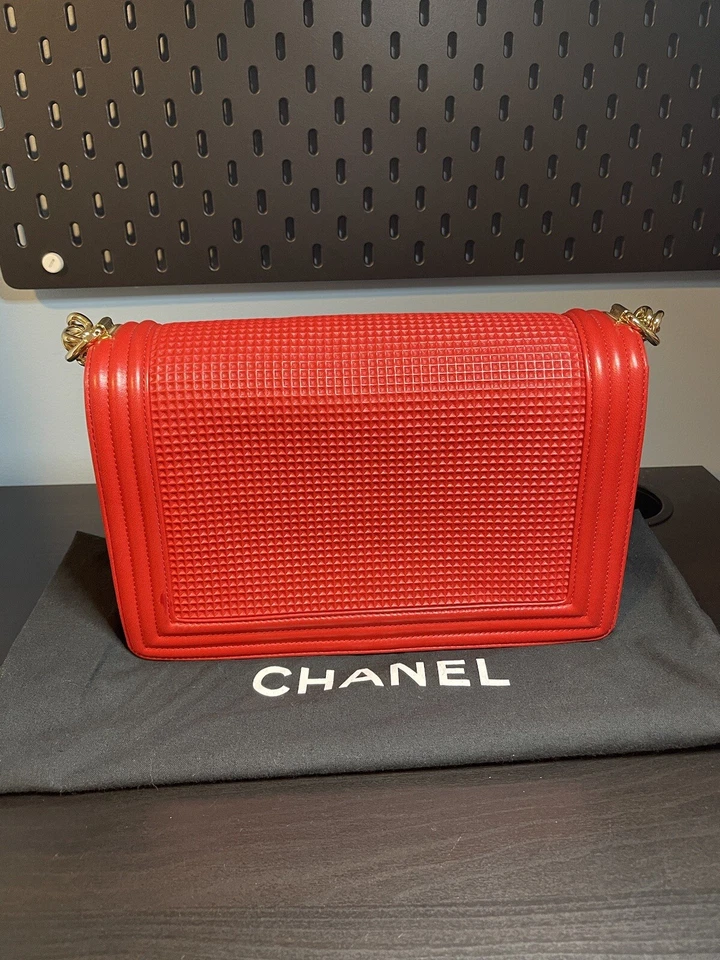Chanel Nuevo Medium Cube Boy Foto 2 de 4