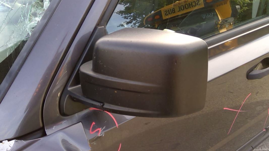 Driver Side View Mirror Moulded In Black Manual Fits 07-17 PATRIOT 1414916