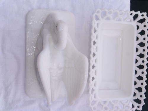 Vintage Milk Gass Swan on Nest Candy Covered Dish Westmoreland - Picture 7 of 10