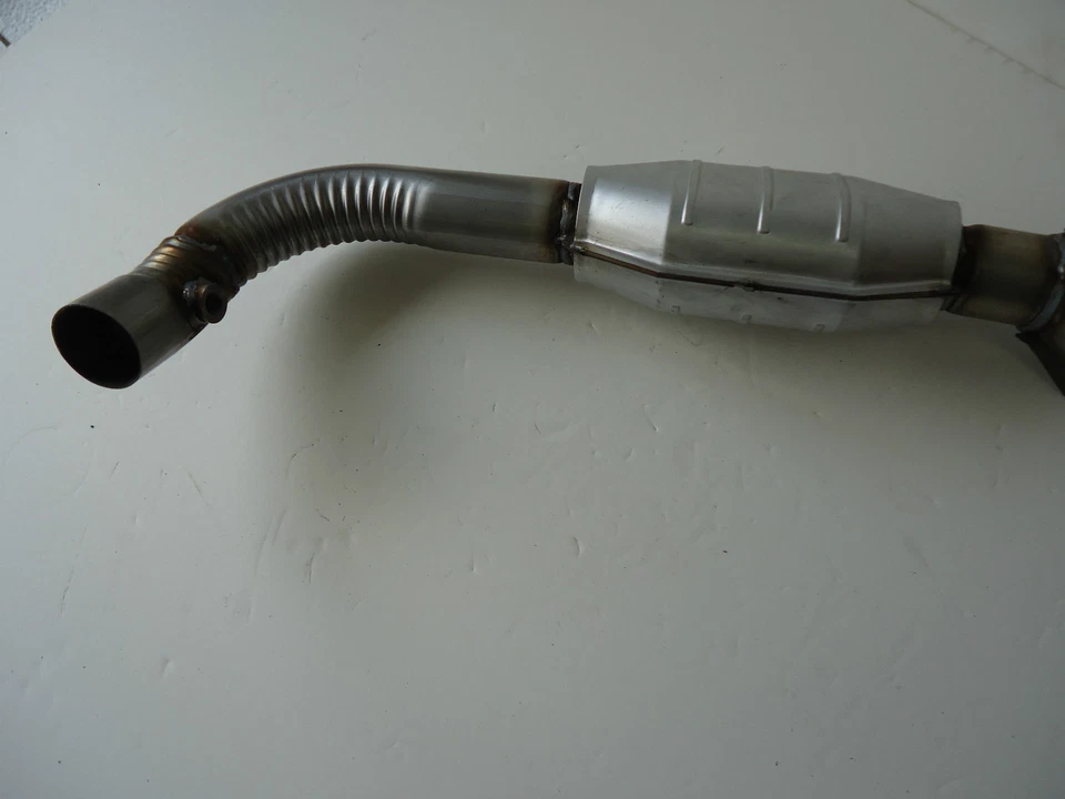 2002 Lincoln Blackwood 5.4L V8 Left Catalytic Converter Foto 3 de 4