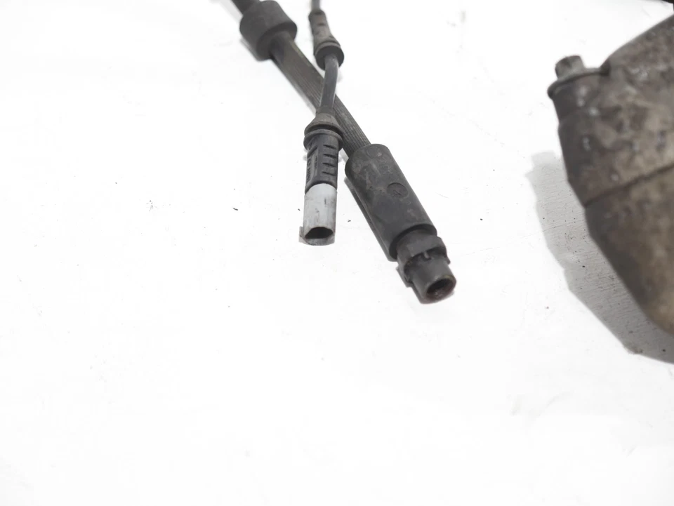 Pinza de freno delantera izquierda BREMBO 12-18 BMW F30 F33 F32 F36 328i 335i 435i OEM Foto 2 de 4