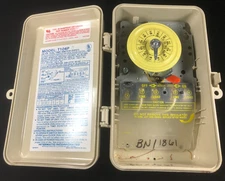 Intermatic T104P 24 Hr Dial Time Switch DPST Outdoor Type 3R Rainproof Enclosure