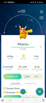Pokemon Go Shiny Pikachu trägt Nate's Red Visor (Stage 1)