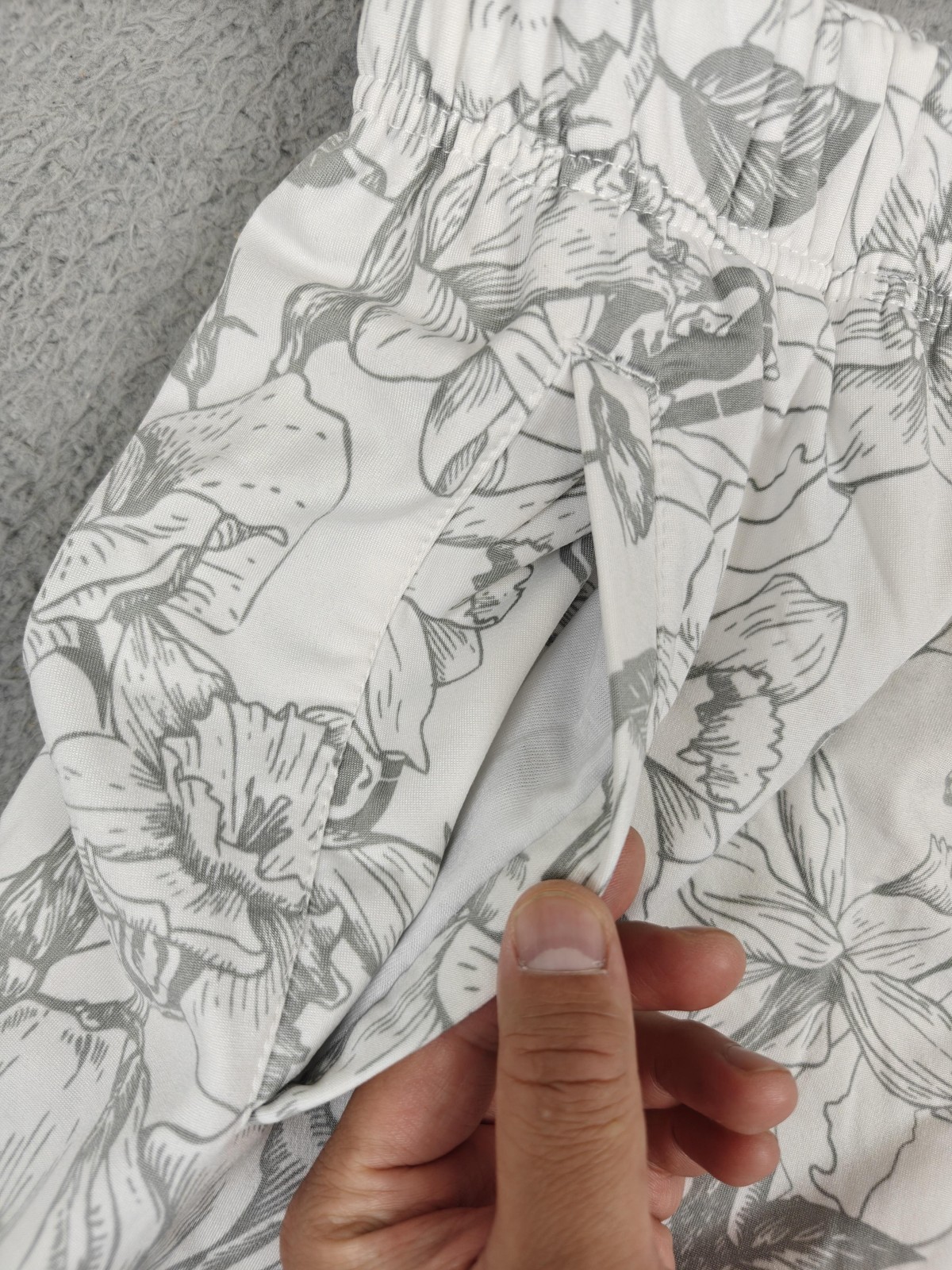 Ecko Unltd Shorts Mens Medium White Gray Floral Stretch Drawstring EO12N164T