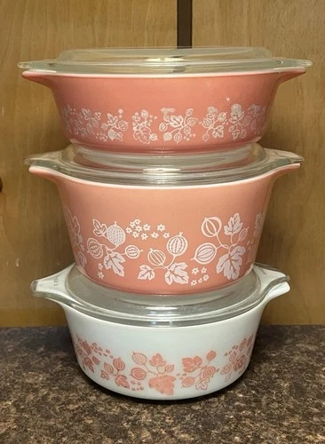 Pyrex Pink Gooseberry Casserole Dishes W/Lid 471 1 Pt 472 1 1/2 Pt 473 1 Qt READ