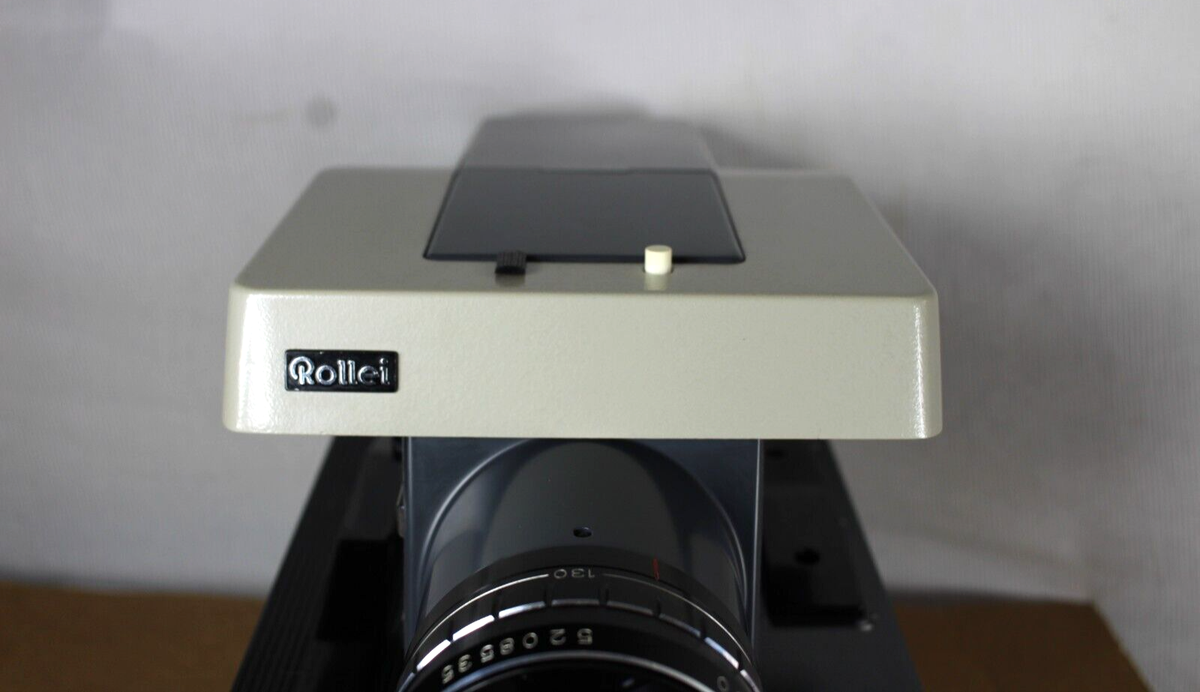 Rollei Type:P 11.0 Slide Projector W/Remote Control & Case