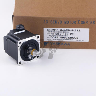 ONE Yaskawa AC SERVO MOTOR SGMPS-04ADK-HA12 NEW