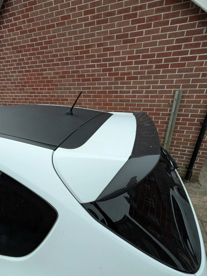 Alerón de techo con escotilla Subaru Impreza WRX STi Foto 2 de 4