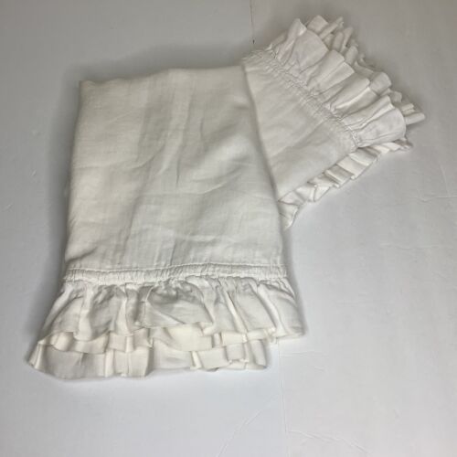 2 Pre-Owned Pottery Barn White Linen Ruffle Edge Pillow Shams  Excellent - Picture 1 of 20