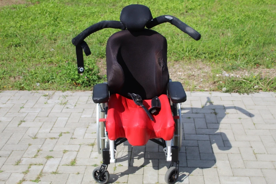 Rollstuhl etac Cross 5 40S bis 135kg Rollstuhl "mia san mia" Ohne Fußstützen! - Bild 4 von 4