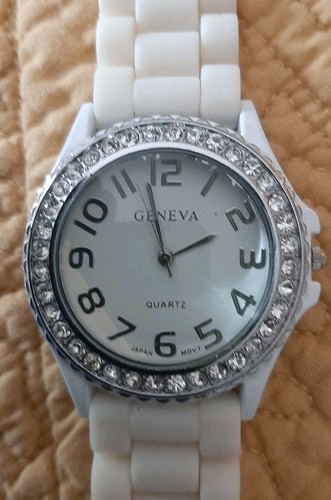 Geneva Womens Watch With White Silicone Band Japan Movement New Battery - Picture 2 of 6