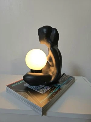 LAMPE VINTAGE CÉRAMIQUE DESIGN 1980 FEMME NUE - Photo 1/4
