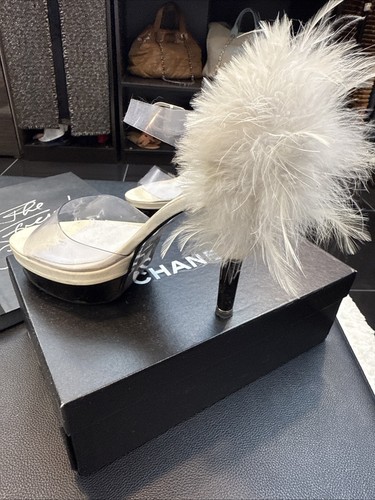 Chanel Runway Feather Heels Size 38 100% Authentic - Picture 1 of 10