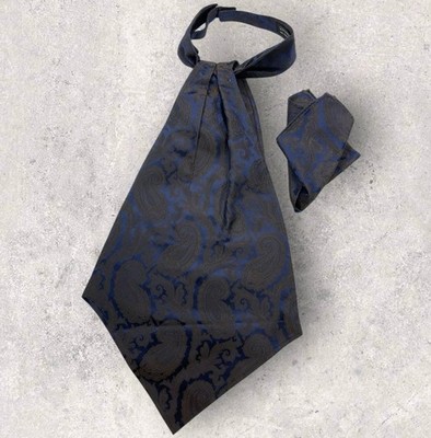 ARCHETIPO Silk Set Ascot Cravat Pocket Square ITALY Blue Paisley EUC
