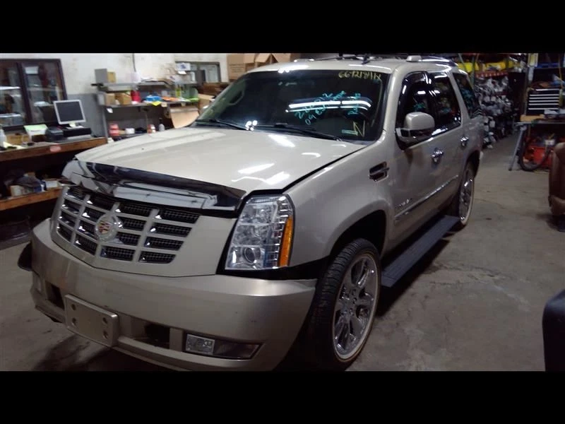 Radiador compatible con 04-13 SUBURBAN 2500 792082 Foto 3 de 4