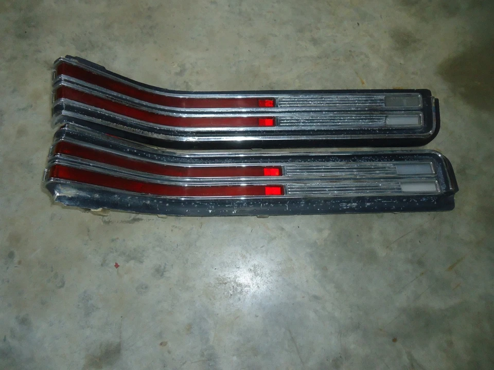 1968 BUICK LESABRE ЗАДНИЕ ФОНАРИ КОМПЛЕКТ - Изображение 3 из 4