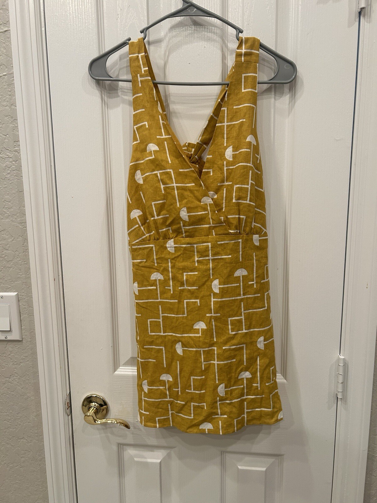 Picture 1 of 6