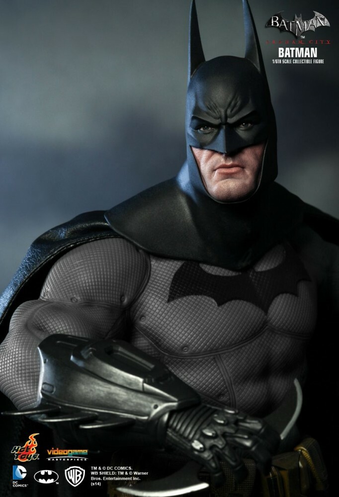 Hot Toys 1/6 VGM18 ARKHAM CITY BATMAN Action Figure w