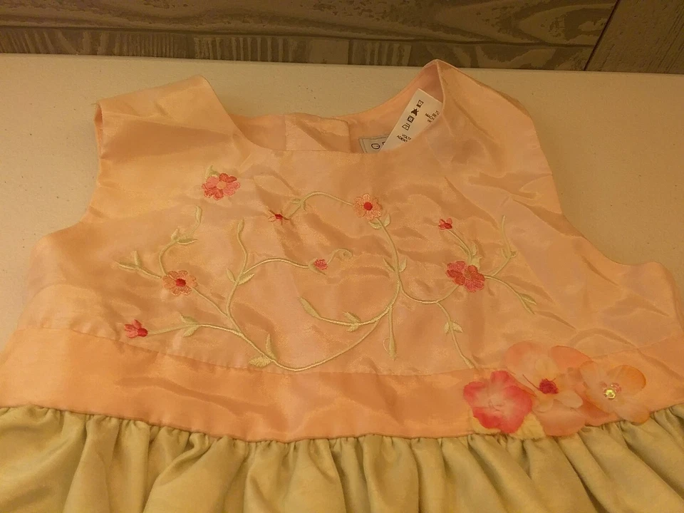 VESTIDO NIÑA GEORGE TALLA 5 ROSA Y VERDE CON FLORES Foto 3 de 4