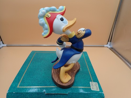 WDCC Sea Scouts 1994 Disney's Admiral Donald Duck Members Only Annual Sculpture - Picture 7 of 8