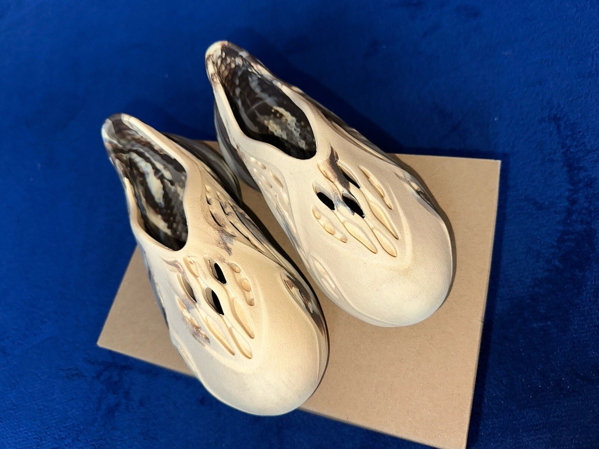 Adidas Kids Yeezy Foam RNNR Mix Cream Clay Size 11k gx8802