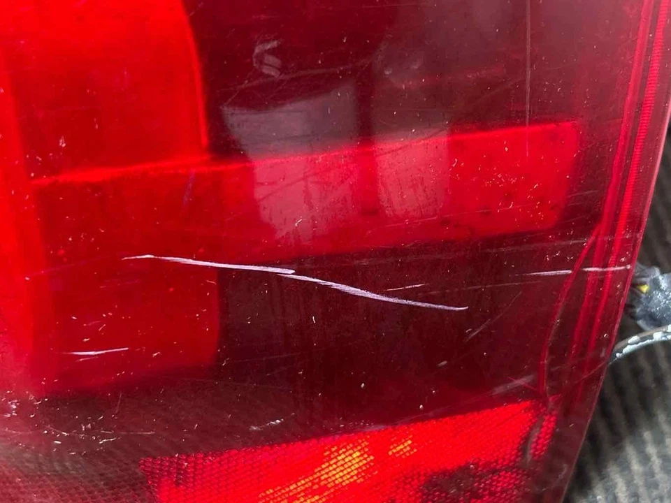 Fits 2007-13 CHEVY AVALANCHE 1500 Right Tail Light OEM:22739264 - Изображение 2 из 4