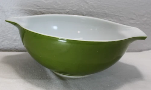 Vintage PYREX  Verde /Avocado /Green  Large Cinderella Mixing Bowl  444,  4 QT