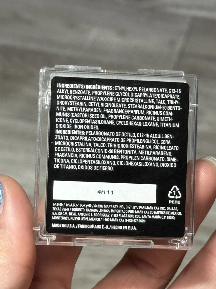 RARE New Mary Kay Day Radiance Cream Foundation Almond Beige Full Size Fast Ship - Image 3 of 4