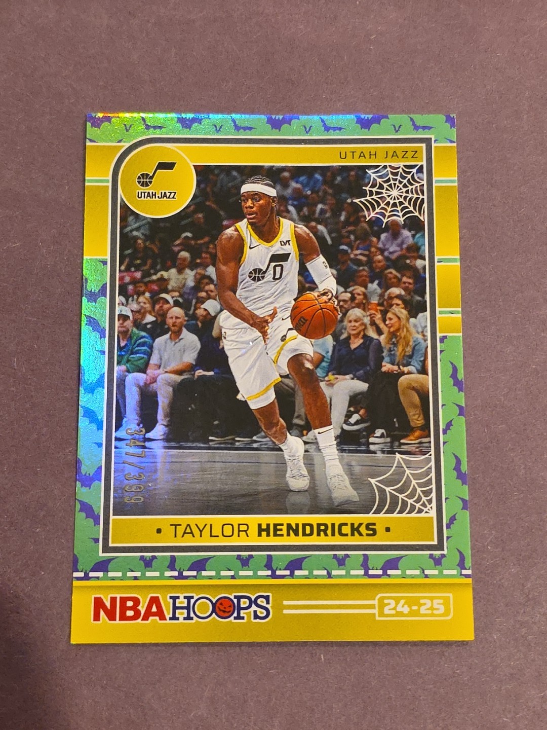 2024-25 Panini Haunted Hoops Holo Bats Taylor Hendricks #87 /399
