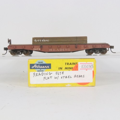 Coche plano Athearn Blue Box HO Reading #5678 con cargas de viga de acero | Condition: Used