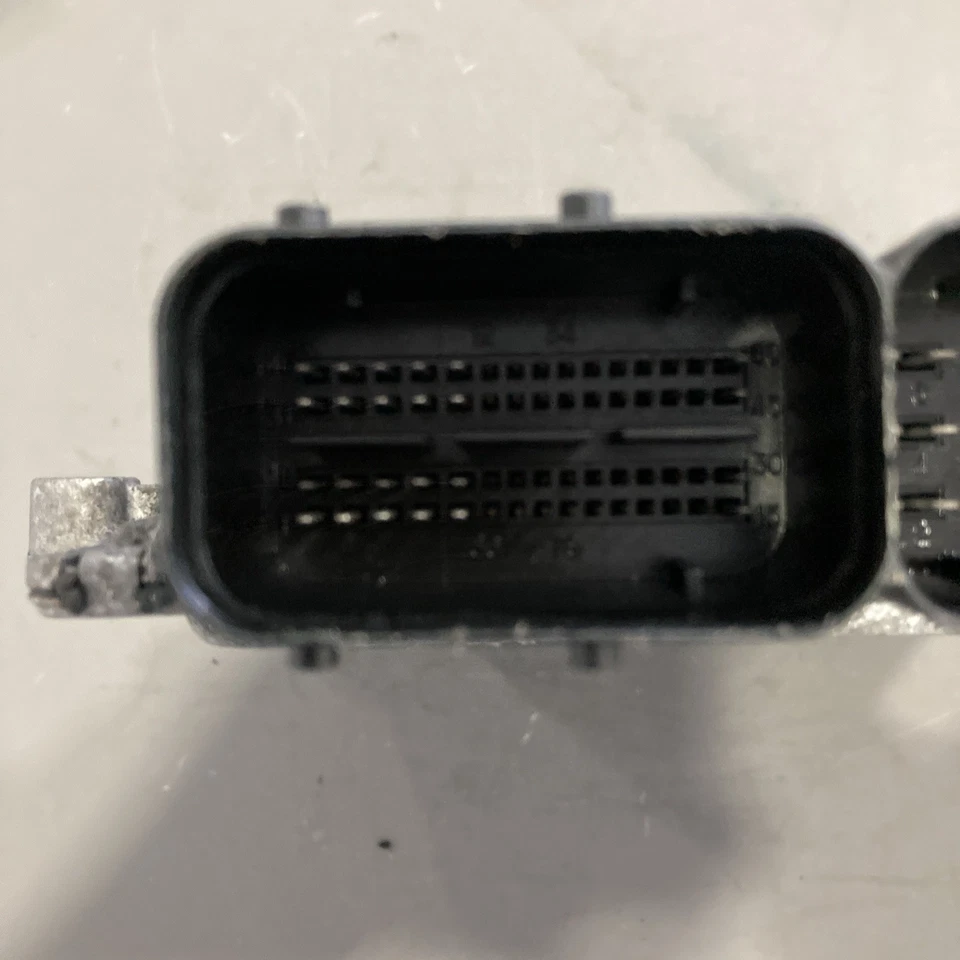 Kia Forte 2011-2013 ECU/ECM 39122-2G180 Foto 2 de 4