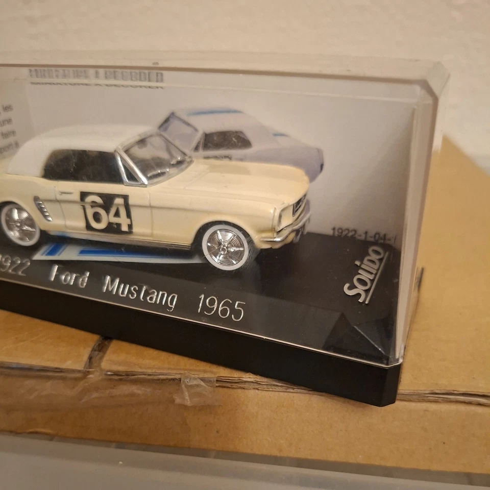 Ford Mustang 1922 Solido Racing 1965. Escala 1,43. Crema. Solo compradores del Reino Unido (9) Foto 2 de 4