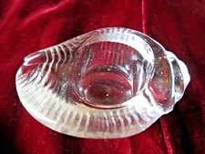  VINTAGE  ASHTRAY ART GLASS CONCH SHELL 4" X 3" MCM  BEACH DECOR 