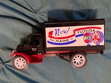 1935 Mack Freight AMOCO coin bank
