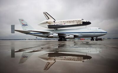 Aircraft nasa boeing 747 space shuttle discovery Custom Gaming Mat Desk 5111