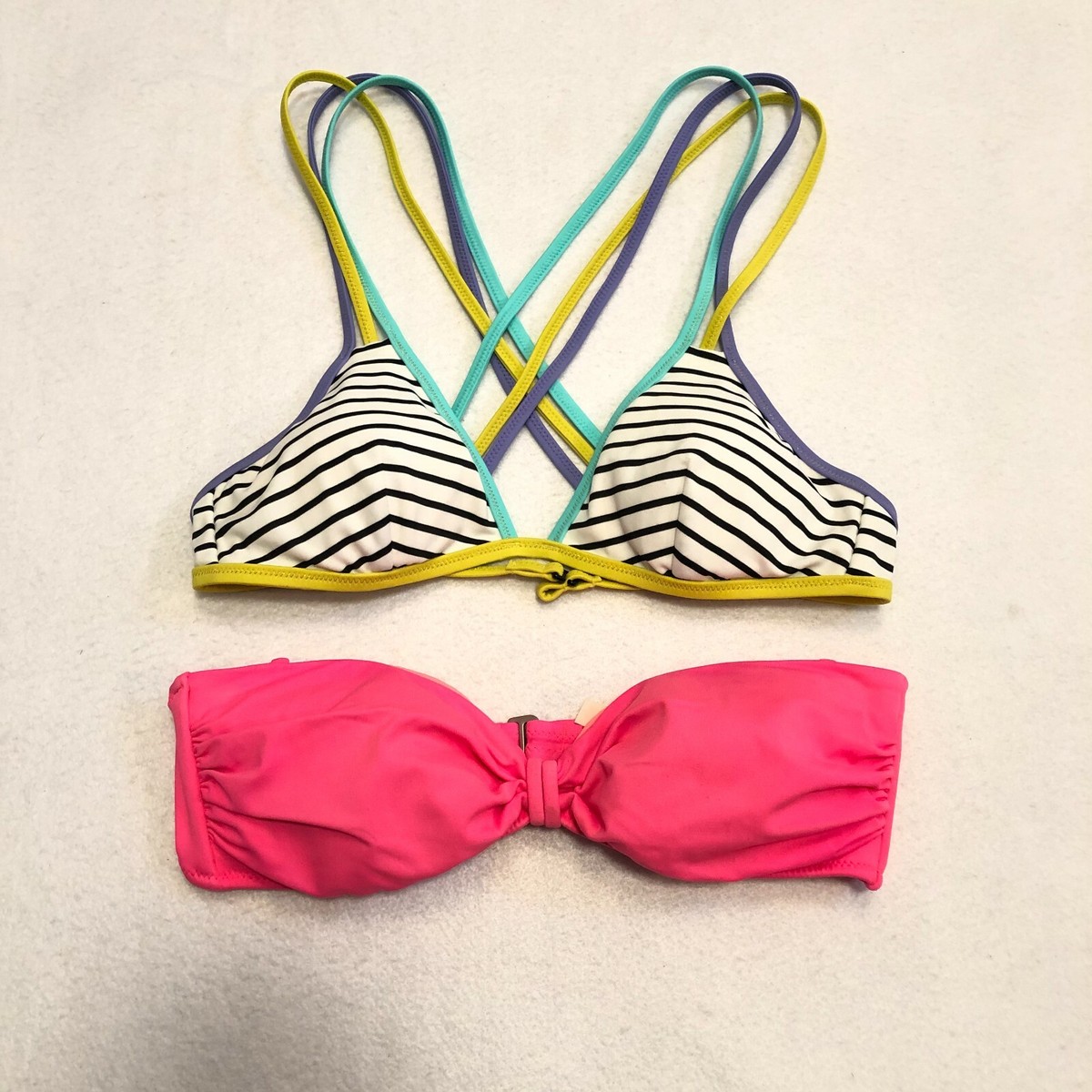 2色 Victoria's Secret PINK STRAPPY BANDEAU Victoria's Secret Lot of 2 Bikini Tops Pink Bandeau Stripe