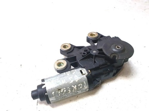 VW TOUAREG 7LA, 7L6, 7L7 Heckscheibenwischermotor 7L0955712A 2003 32109475