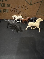 5 Vintage Plastic horse horses for Cowboys western Playset Toy Figures