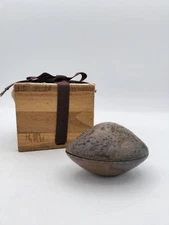 Vintage Japanese Kogo Shell Incense Container Clam Shell Bizen Ware Kimura Toho