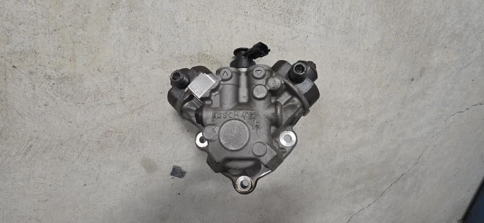 Bomba de inyección de combustible Bosch 4050 alta presión CP4 de (Ford F-250 2017). Foto 4 de 4