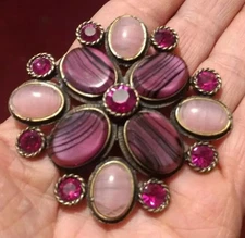 Vintage pink mauve cabochon Maltese brooch
