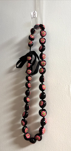 Hawaiian Painted Kukui Nut Necklace Pink tropical Flower Beads 17”