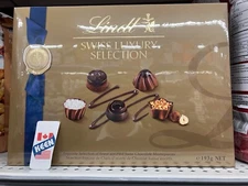 Lindt SWISS LUXURY SELECTION Assorted Chocolate Pralines Gift Box, 193g, Exp26MA